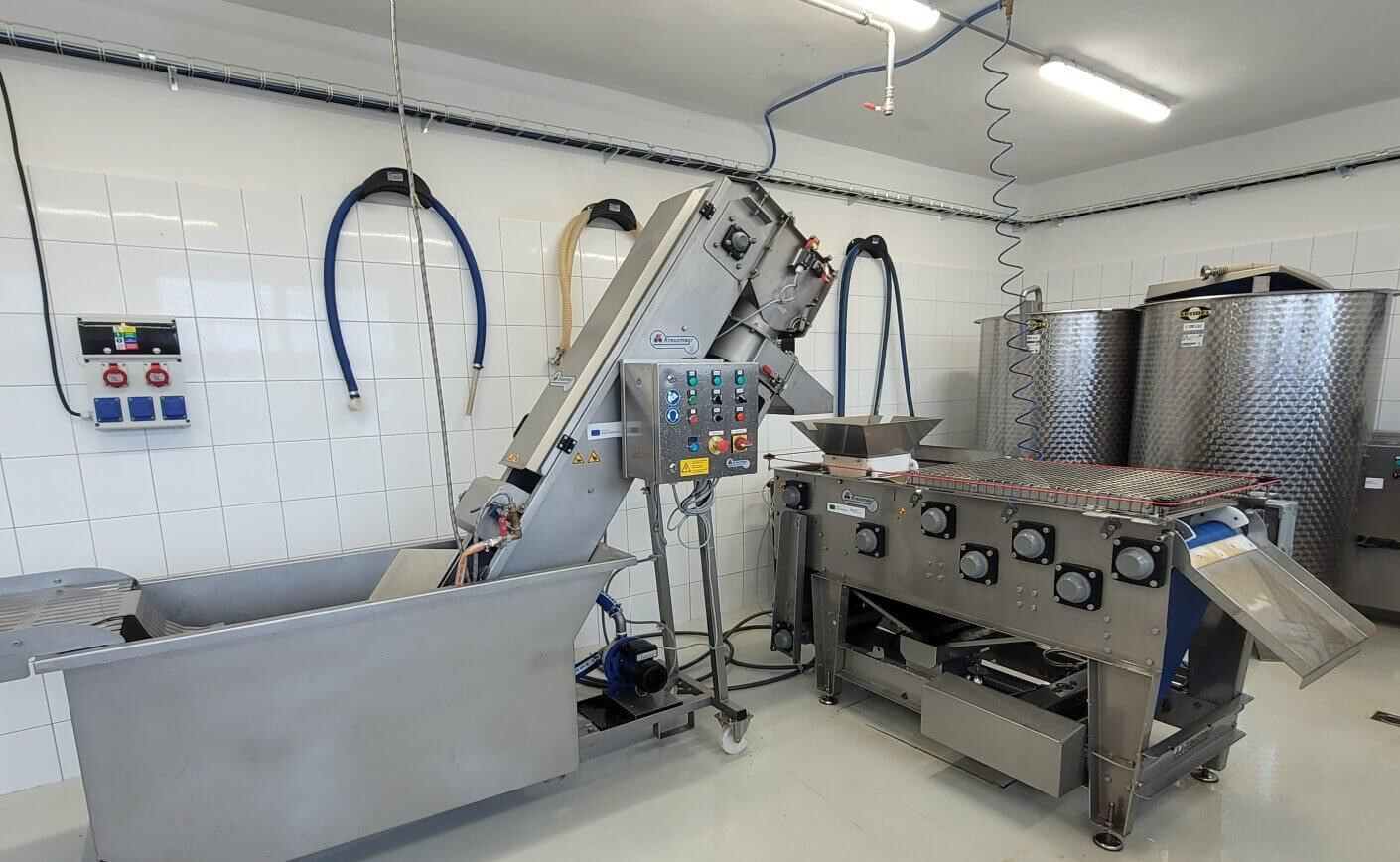 Z našich sadov priamo do vášho pohára: Ako sme si splnili sen o poctivých slovenských šťavách